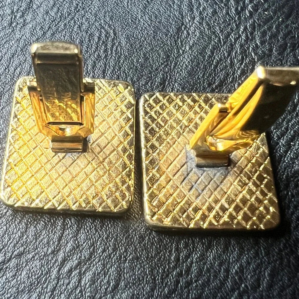 Vintage Gold Tone Ice Hockey Player Square Cufflinks Pat 2974381 One Size Sporty